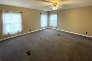 8608 Goddard Craft Ln, Cambridge, OH 43725 - Photo 9
