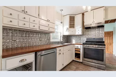 450 West Highland Drive, Zanesville, OH 43701 - Photo 27