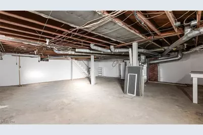 450 West Highland Drive, Zanesville, OH 43701 - Photo 41