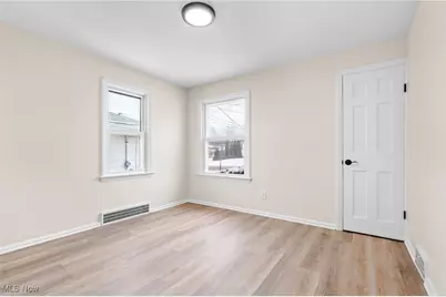 890 E 250th Street, Euclid, OH 44132 - Photo 25