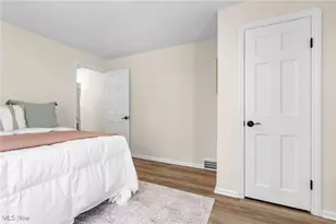 890 E 250th St, Euclid, OH 44132 - Photo 21