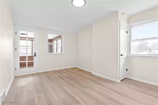 890 E 250th St, Euclid, OH 44132 - Photo 35