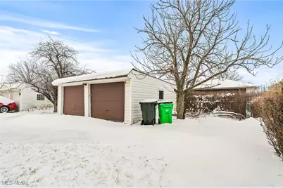 890 E 250th Street, Euclid, OH 44132 - Photo 45