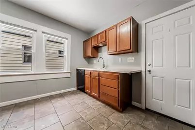 1600 Victoria Avenue, Oakwood, OH 44107 - Photo 9