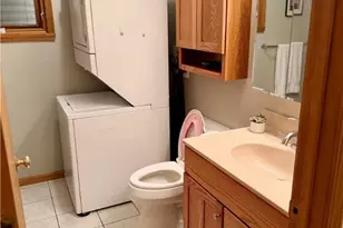 4751 Ruby Ln, Brunswick Hills, OH 44212 - Photo 17