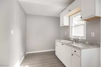 7805 Elton Avenue, Loveland, OH 44102 - Photo 9