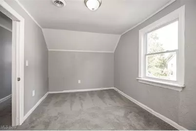 7805 Elton Avenue, Loveland, OH 44102 - Photo 15