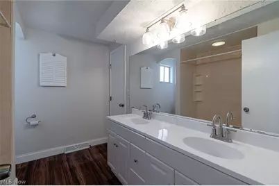 8671 Ashwood Drive, Strongsville, OH 44149 - Photo 15