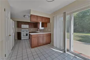 4185 Adeer Dr, Canfield, OH 44406 - Photo 7