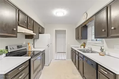 19341 Idlewood Trail, Strongsville, OH 44149 - Photo 15