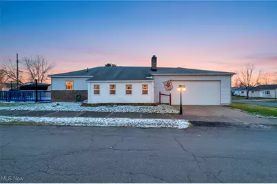 3106 NE 22nd Street NE, Canton, OH 44705 - Photo 1
