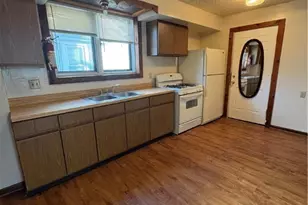 565 Brown St, Akron, OH 44311 - Photo 5