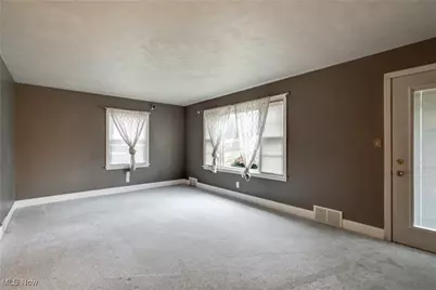 12855 Redwood Avenue NW, Uniontown, OH 44685 - Photo 7