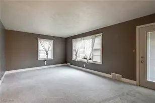 12855 Redwood Ave NW, Uniontown, OH 44685 - Photo 7