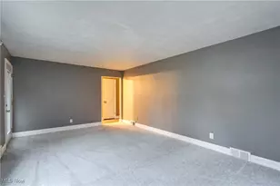 12855 Redwood Ave NW, Uniontown, OH 44685 - Photo 5