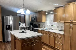 4362 Charleston Rd, Gandeeville, WV 25243 - Photo 9
