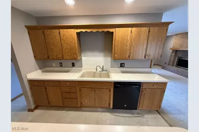 568 Lockport Avenue SW, New Philadelphia, OH 44663 - Photo 9