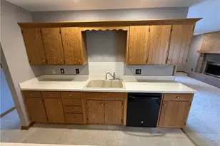 568 Lockport Ave SW, New Philadelphia, OH 44663 - Photo 9