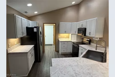 8815 Scotslanding Circle NW, Massillon, OH 44646 - Photo 9