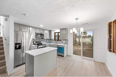 6006 Rosebelle Avenue, North Ridgeville, OH 44039 - Photo 5