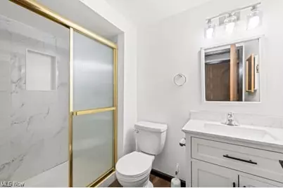 6006 Rosebelle Avenue, North Ridgeville, OH 44039 - Photo 17