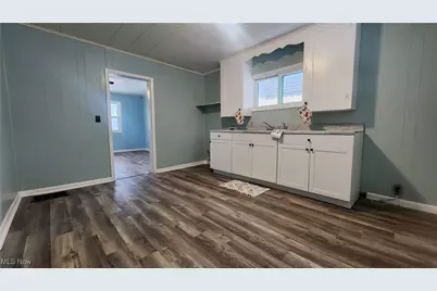 218 E Main Extension, Newcomerstown, OH 43832 - Photo 3