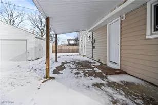 790 Kenilworth Ave, Sheffield Lake, OH 44054 - Photo 29
