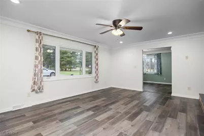 8751 Broadview Road, Grandview Heights, OH 44147 - Photo 7