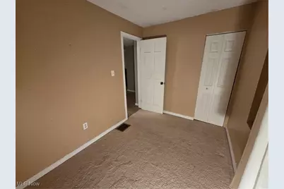 4571 Elm Avenue, Brunswick, OH 44212 - Photo 9