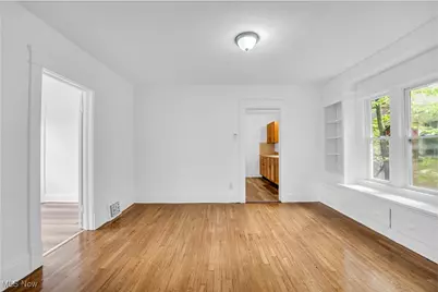 3345 Desota Avenue #2/UP, Cleveland Heights, OH 44118 - Photo 7