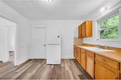 3345 Desota Avenue #2/UP, Cleveland Heights, OH 44118 - Photo 13