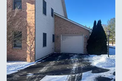 1860 Massachusetts Avenue #2, Poland, OH 44514 - Photo 3