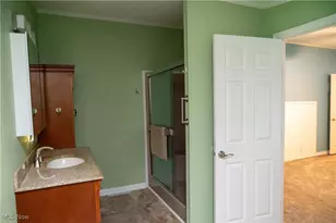 337 Pin Oak Cir, Elyria, OH 44035 - Photo 27