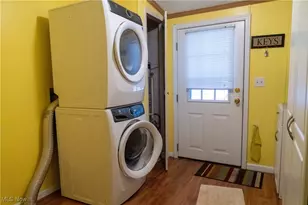 337 Pin Oak Cir, Elyria, OH 44035 - Photo 29