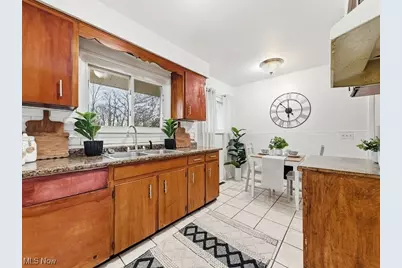 2486 Montgomery Avenue NW, Warren, OH 44485 - Photo 9