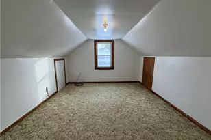 102 Rhoda Ave, Youngstown, OH 44509 - Photo 17