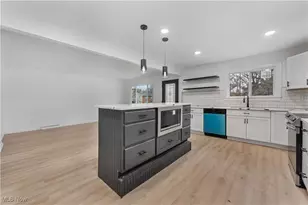 734 Frederick Blvd, Akron, OH 44320 - Photo 7