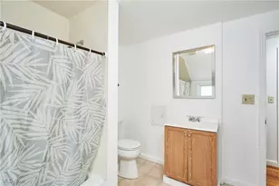 237 Orchard Hill Dr SW, North Canton, OH 44720 - Photo 7