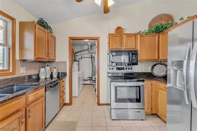 1867 Sandalwood Drive, Avon, OH 44011 - Photo 9