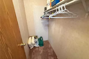 72117 Barton Rd, Bridgeport, OH 43912 - Photo 13