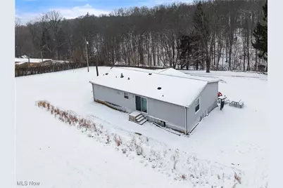 72117 Barton Road, Bridgeport, OH 43912 - Photo 3