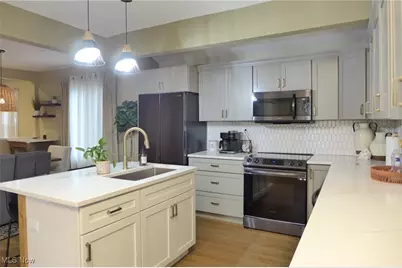 1376 W 74th Street, Loveland, OH 44102 - Photo 3