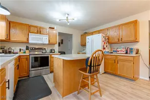 8628 Essex Ave NW, North Canton, OH 44720 - Photo 13