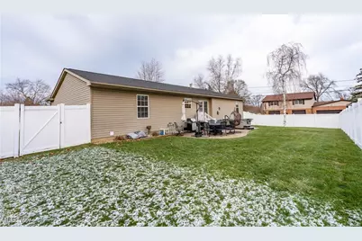 8628 Essex Avenue NW, North Canton, OH 44720 - Photo 7