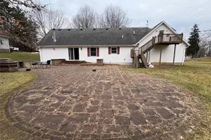 209 Maple Ave, St Clairsville, OH 43950 - Photo 5