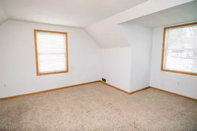 209 Maple Avenue, St Clairsville, OH 43950 - Photo 33