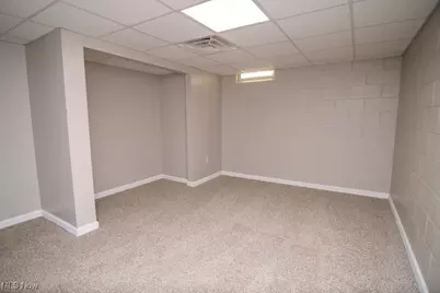 209 Maple Avenue, St Clairsville, OH 43950 - Photo 43