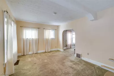 57 Waltz Drive, Barberton, OH 44203 - Photo 3