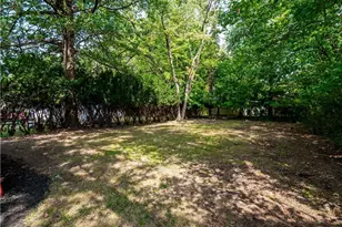 2195 N Taylor Rd, Cleveland Heights, OH 44112 - Photo 11