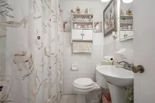 271 N Hawkins Ave, Akron, OH 44313 - Photo 17